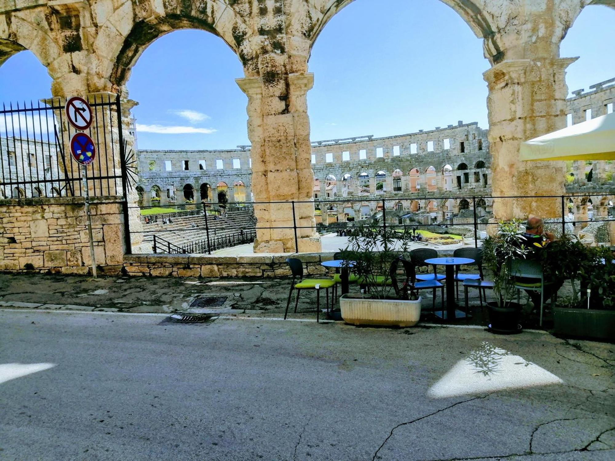 Center Colosseum
